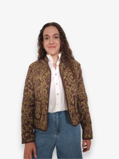 Chaqueta bolsillos estampada