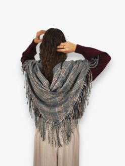 Capa flecos cuadro escocés 3-Photoroom