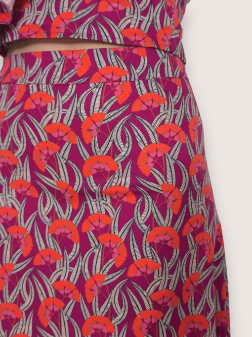 Falda capa flor abanico